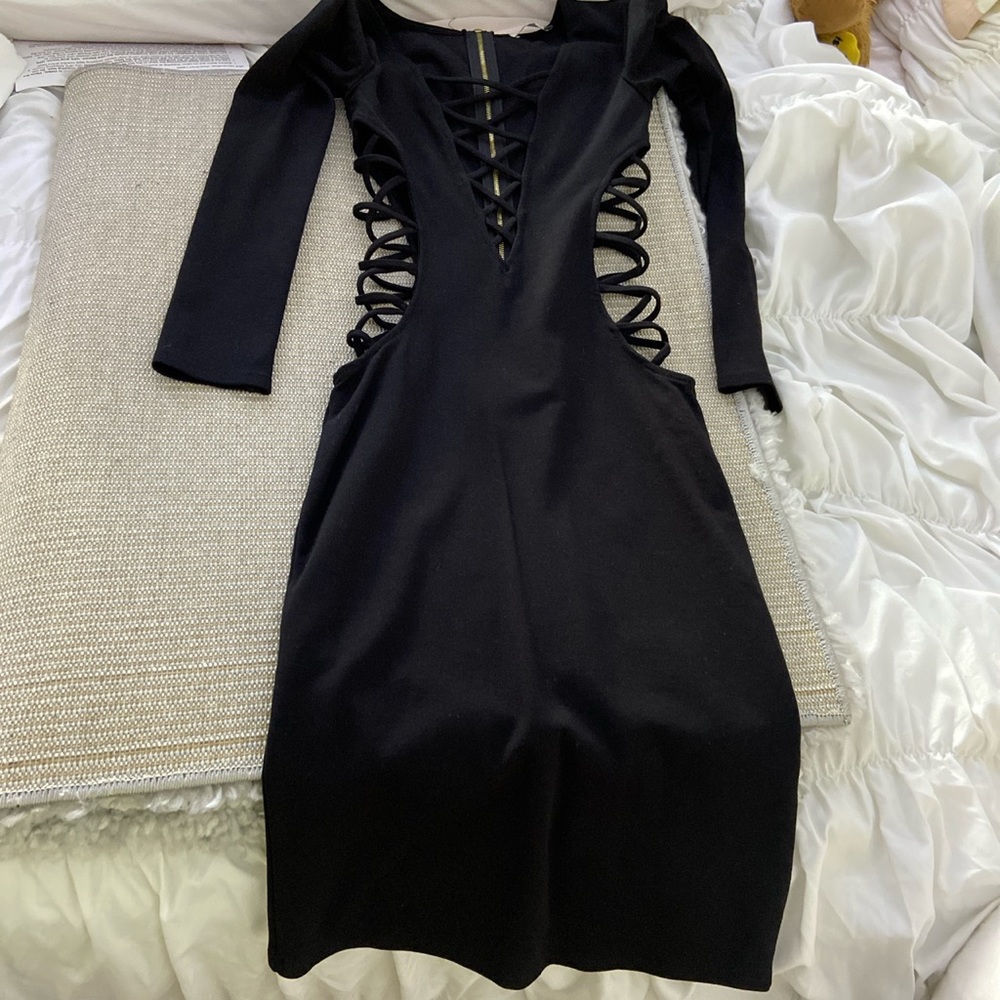 Cut out long sleeve dress